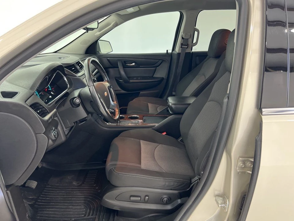 2014 Chevrolet Traverse - Image 16 of 21