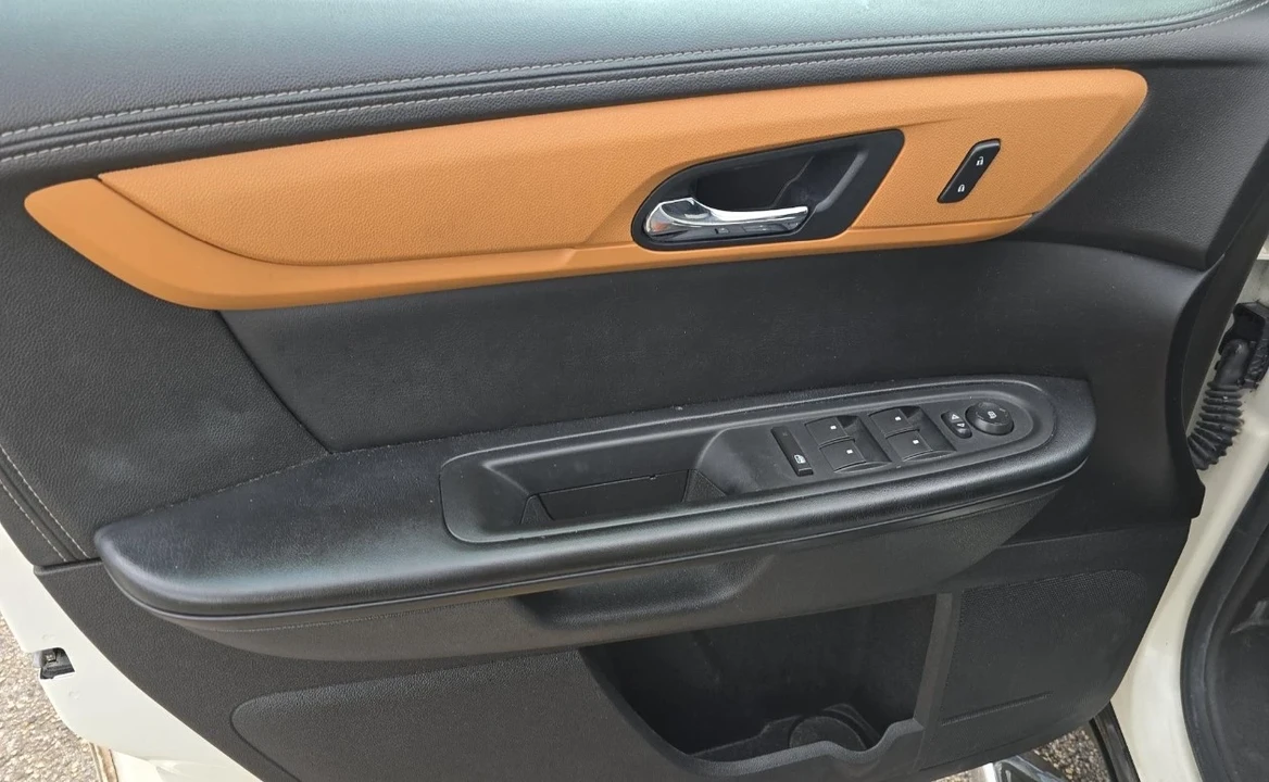 2014 Chevrolet Traverse - Image 7 of 9