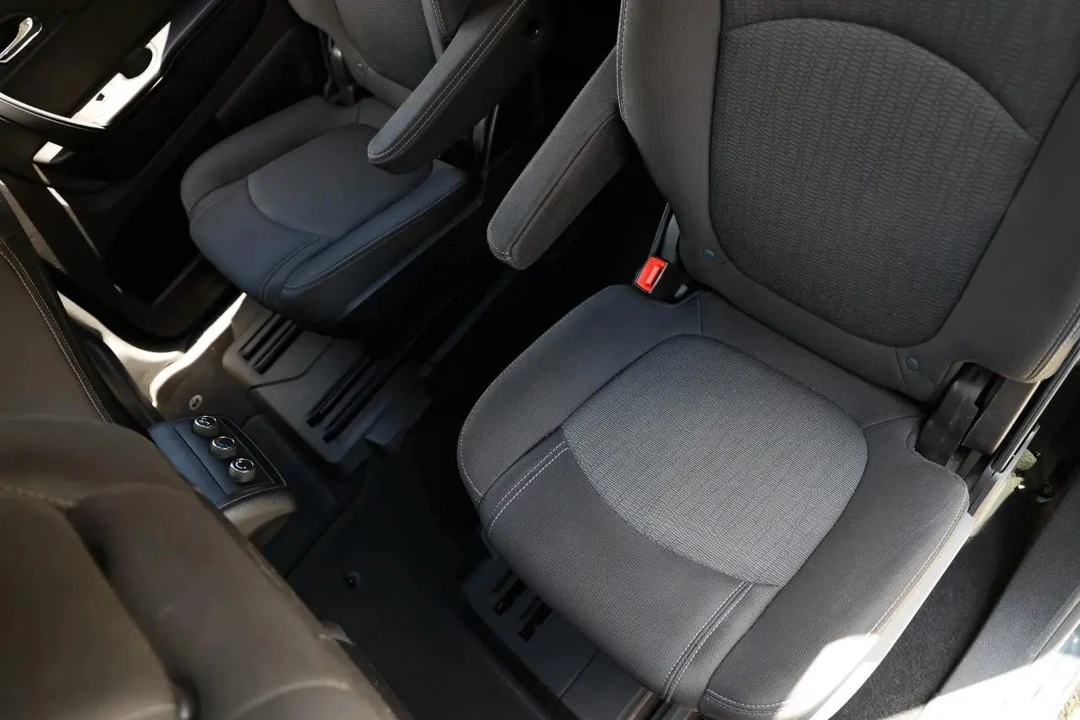 2014 Chevrolet Traverse - Image 8 of 21