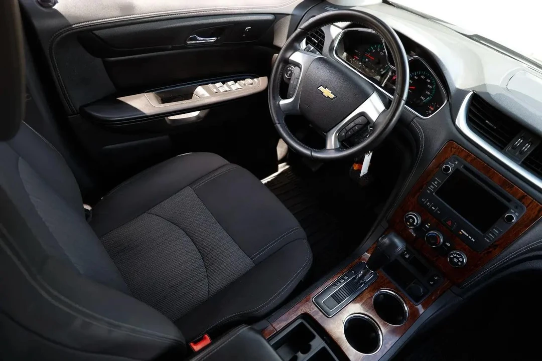 2014 Chevrolet Traverse - Image 18 of 21