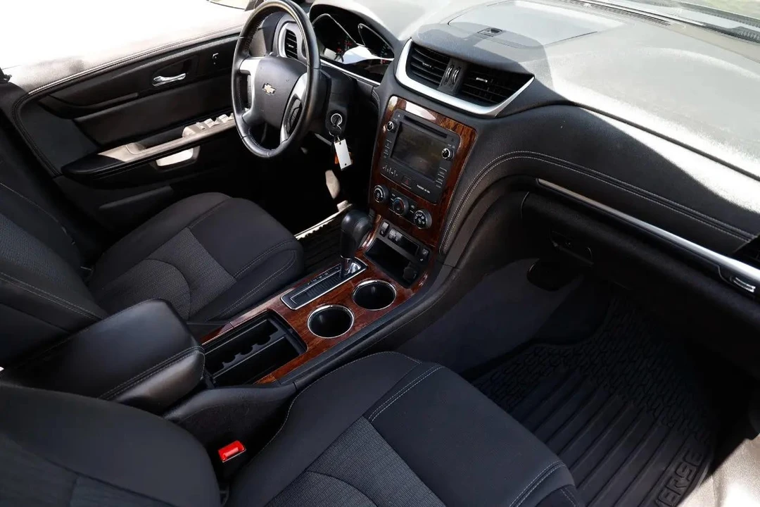 2014 Chevrolet Traverse - Image 14 of 21
