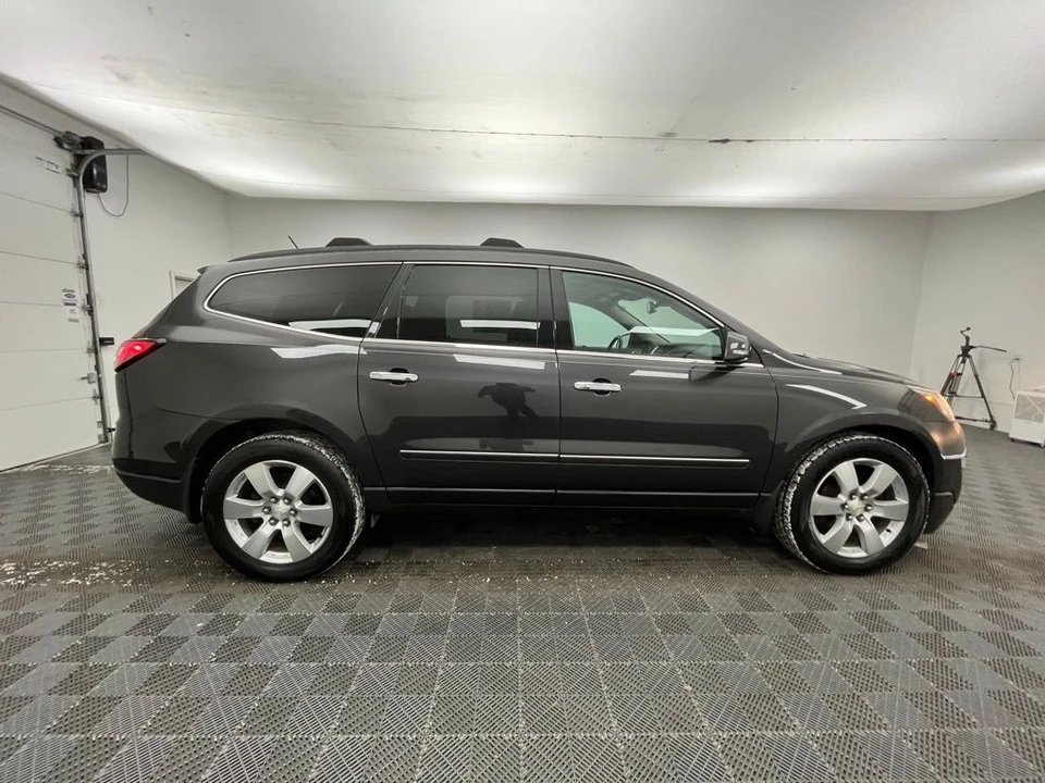 2014 Chevrolet Traverse - Image 9 of 12
