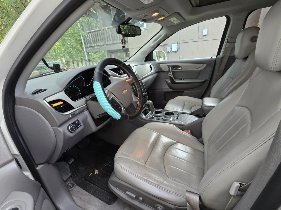 2014 Chevrolet Traverse - Image 6 of 13