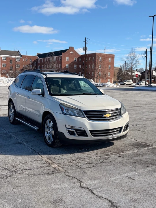 2014 Chevrolet Traverse - Image 2 of 21