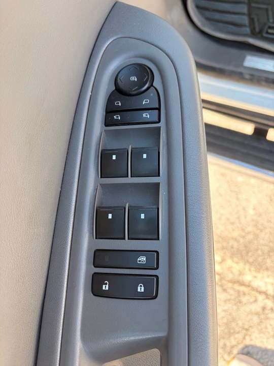 2014 Chevrolet Traverse - Image 15 of 21