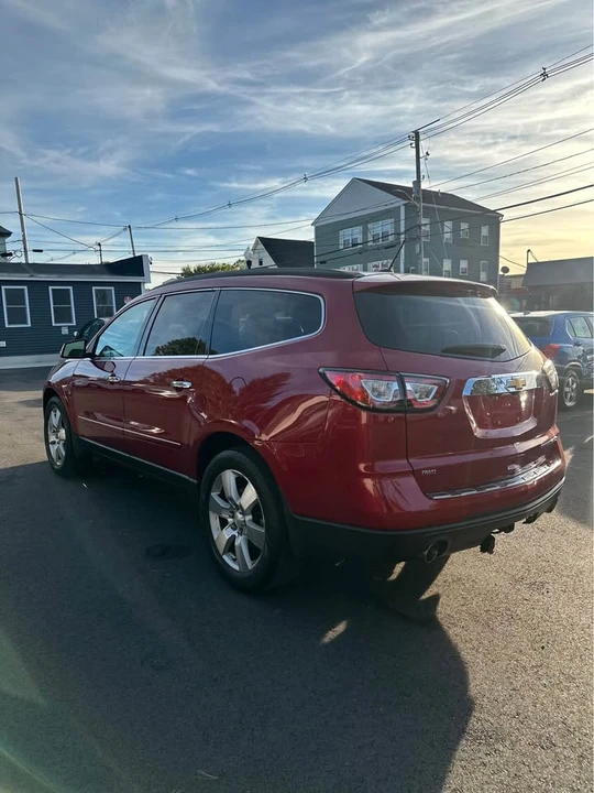 2014 Chevrolet Traverse - Image 6 of 11