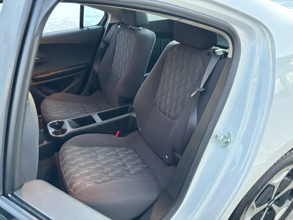 2014 Chevrolet Volt - Image 19 of 21
