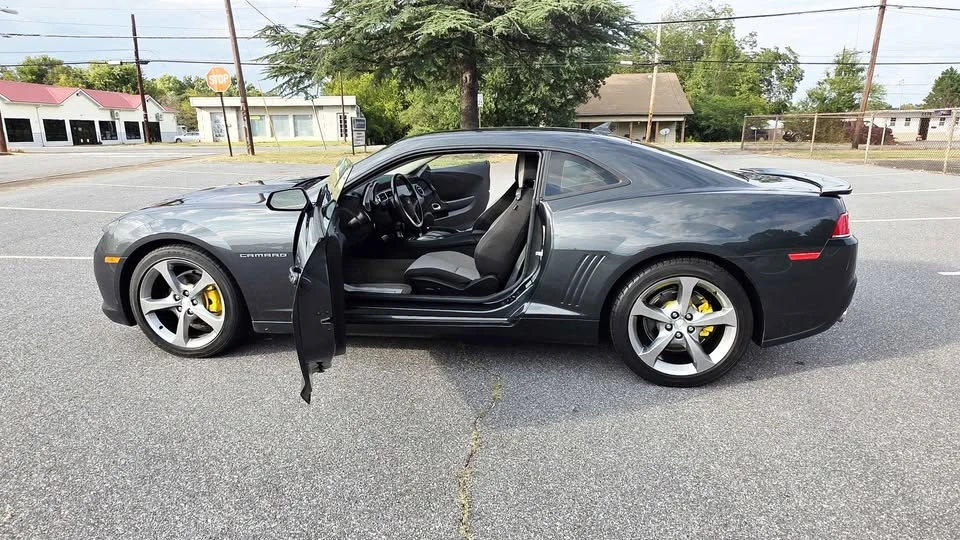 2014 Chevrolet Camaro 5th Gen - Image 6 of 10