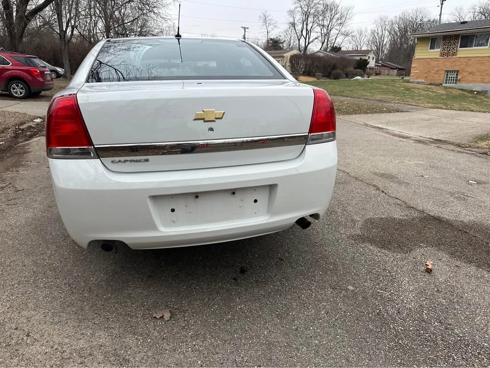 2014 Chevrolet Caprice - Image 6 of 9
