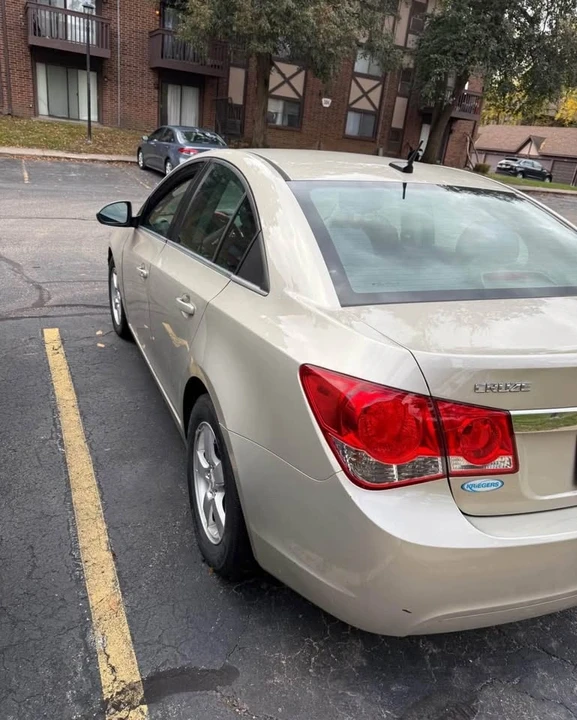 2014 Chevrolet Cruze - Image 2 of 6