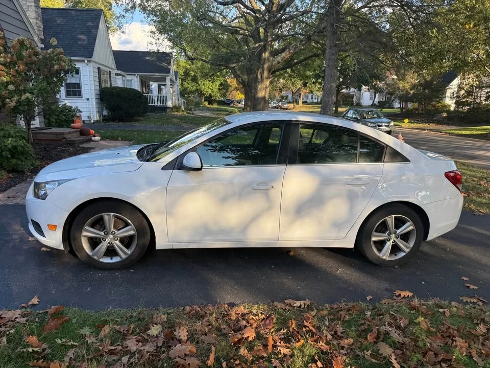2014 Chevrolet Cruze - Image 2 of 7