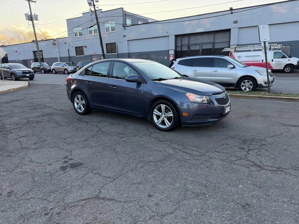 2014 Chevrolet Cruze - Image 2 of 16
