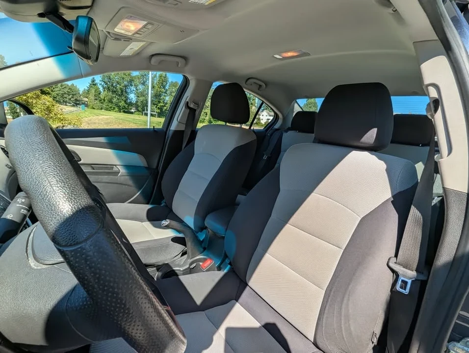 2014 Chevrolet Cruze - Image 8 of 19