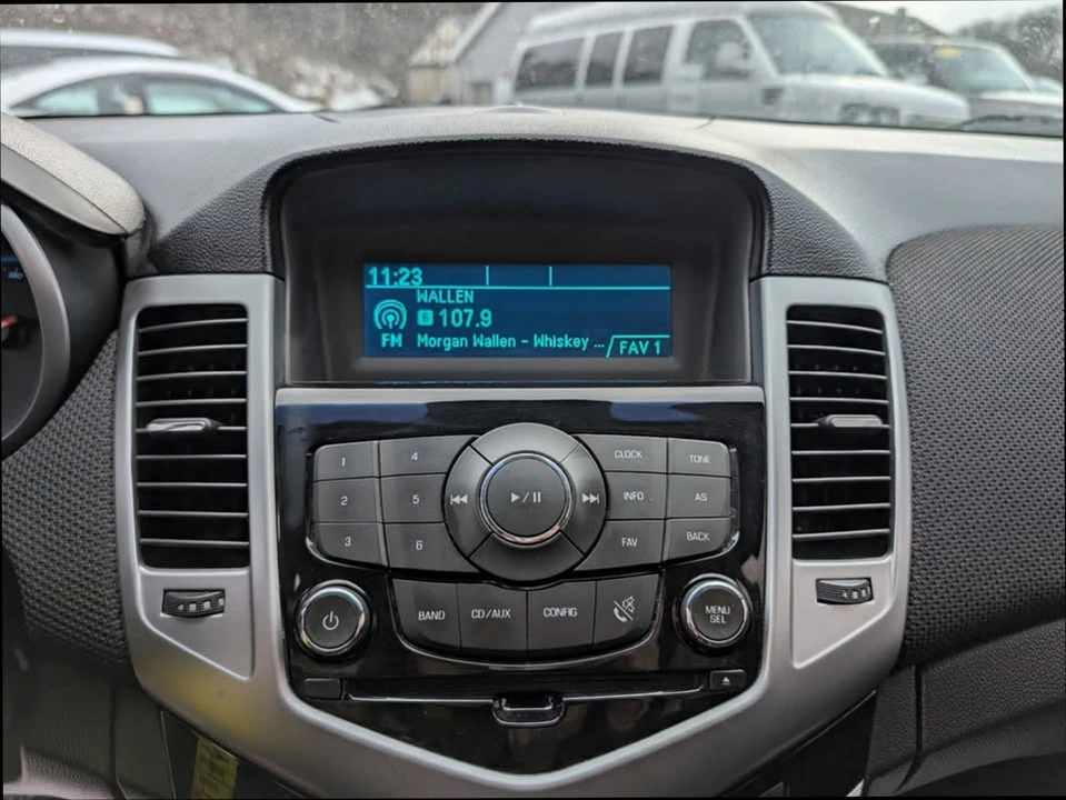 2014 Chevrolet Cruze - Image 11 of 20