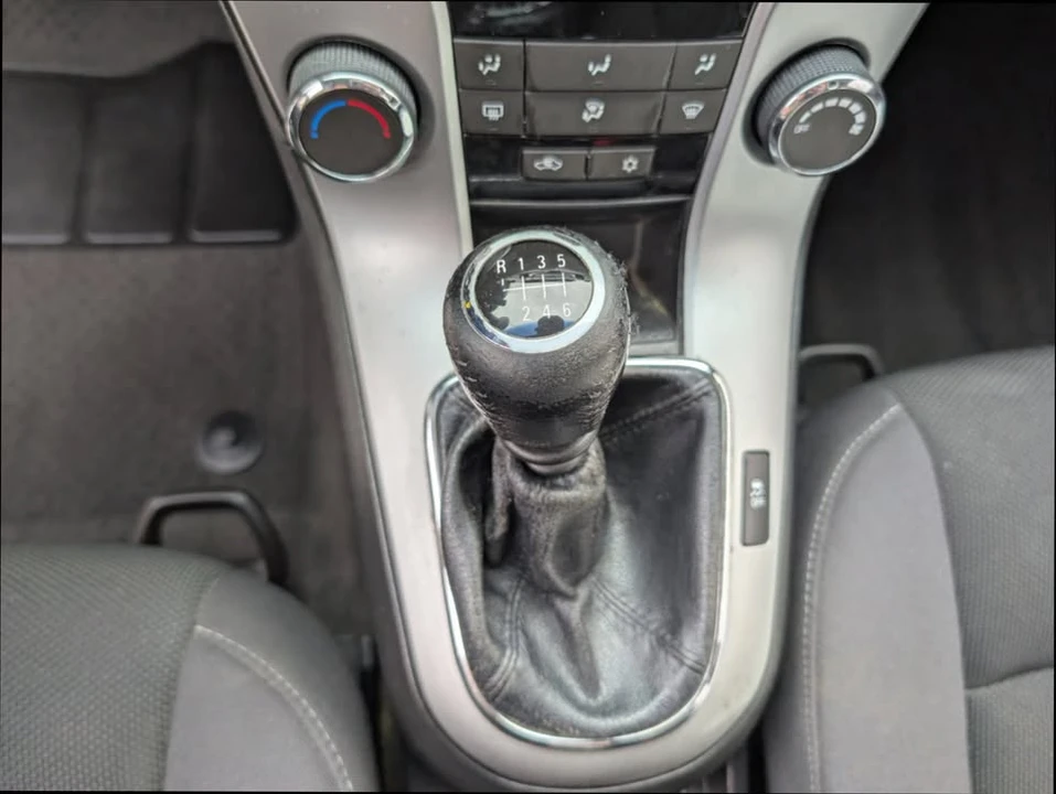 2014 Chevrolet Cruze - Image 13 of 20