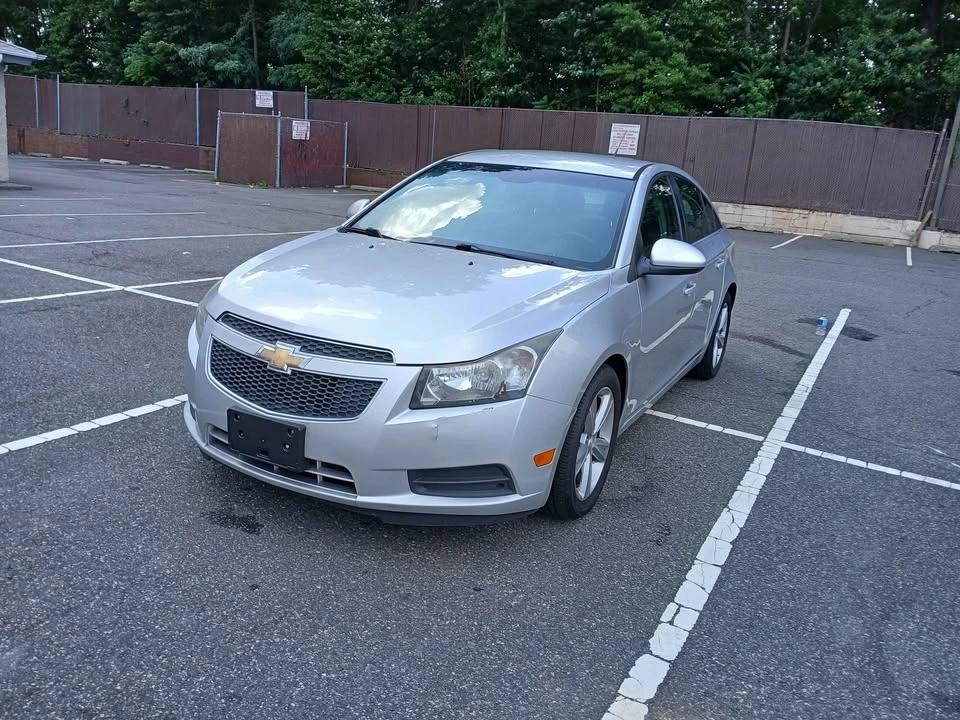 2014 Chevrolet Cruze - Image 2 of 10