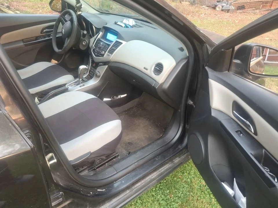 2014 Chevrolet Cruze - Image 10 of 15