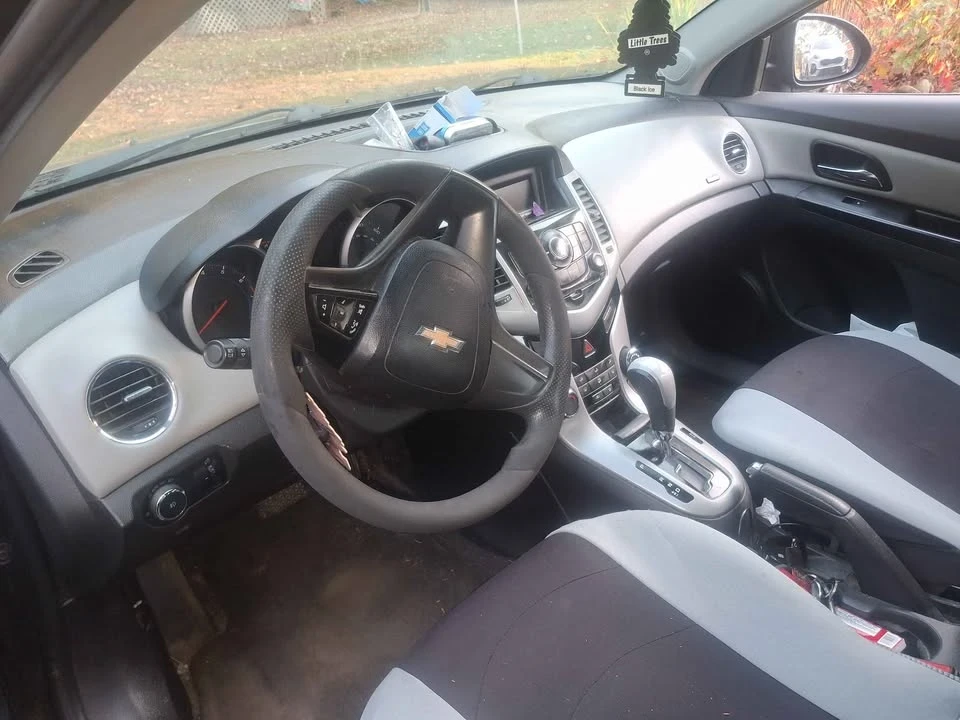 2014 Chevrolet Cruze - Image 9 of 15
