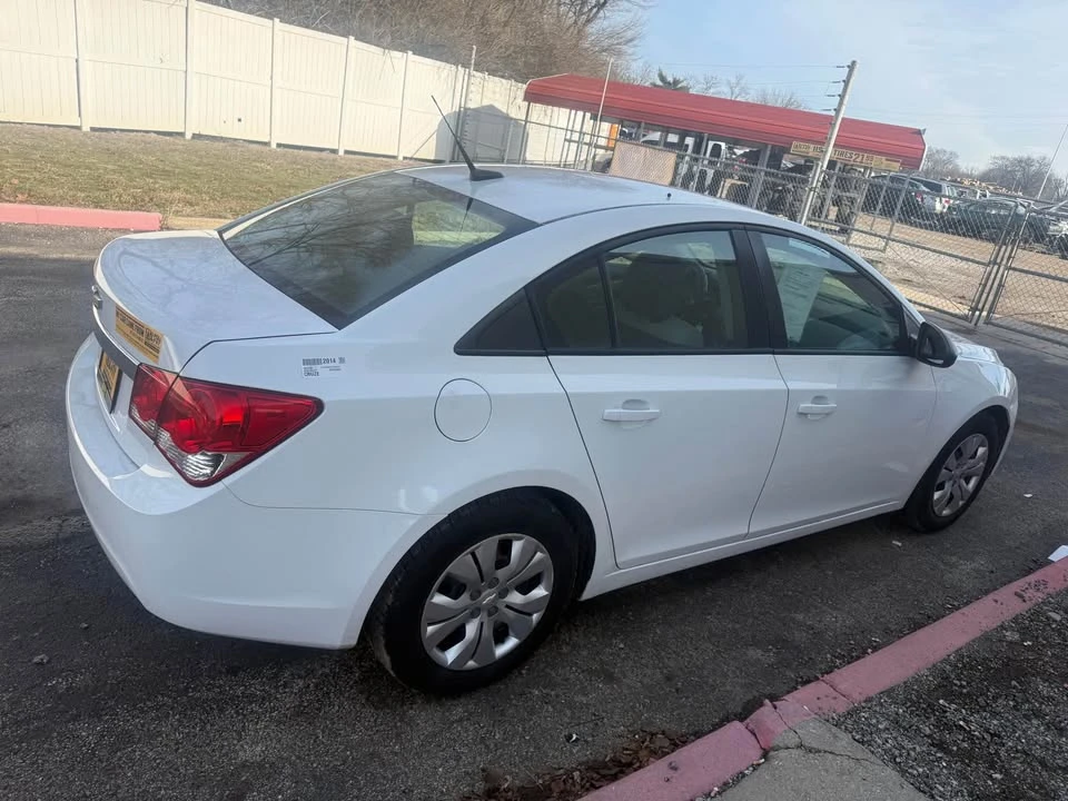 2014 Chevrolet Cruze - Image 11 of 13
