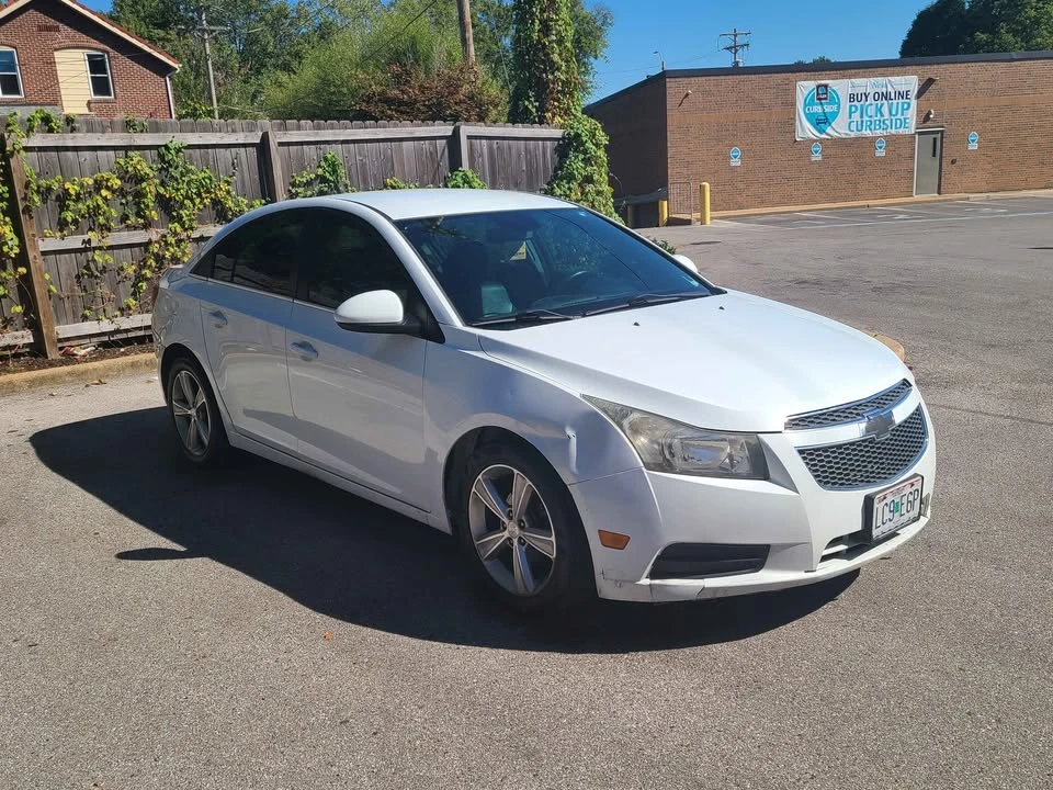2014 Chevrolet Cruze - Image 4 of 10