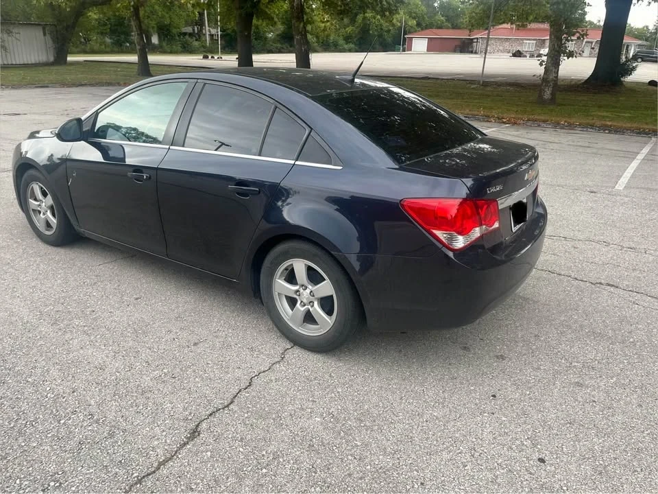2014 Chevrolet Cruze - Image 2 of 11