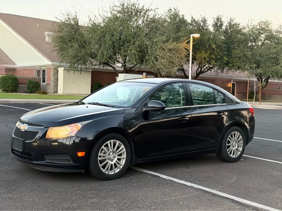 2014 Chevrolet Cruze - Image 2 of 11