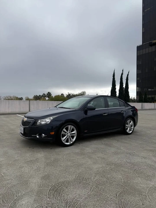 2014 Chevrolet Cruze - Image 2 of 11