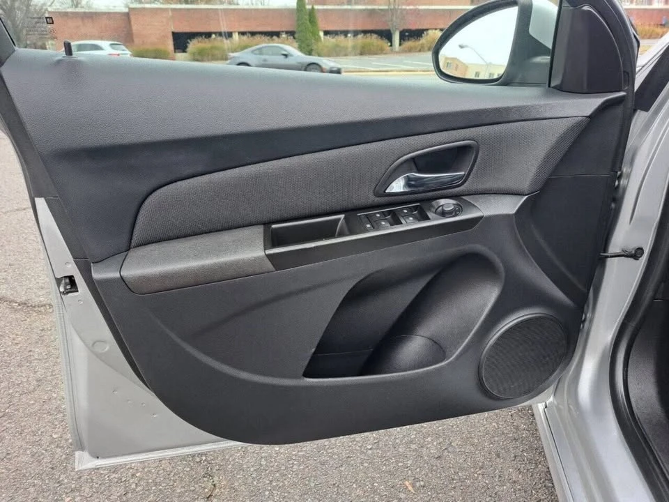 2014 Chevrolet Cruze - Image 12 of 20