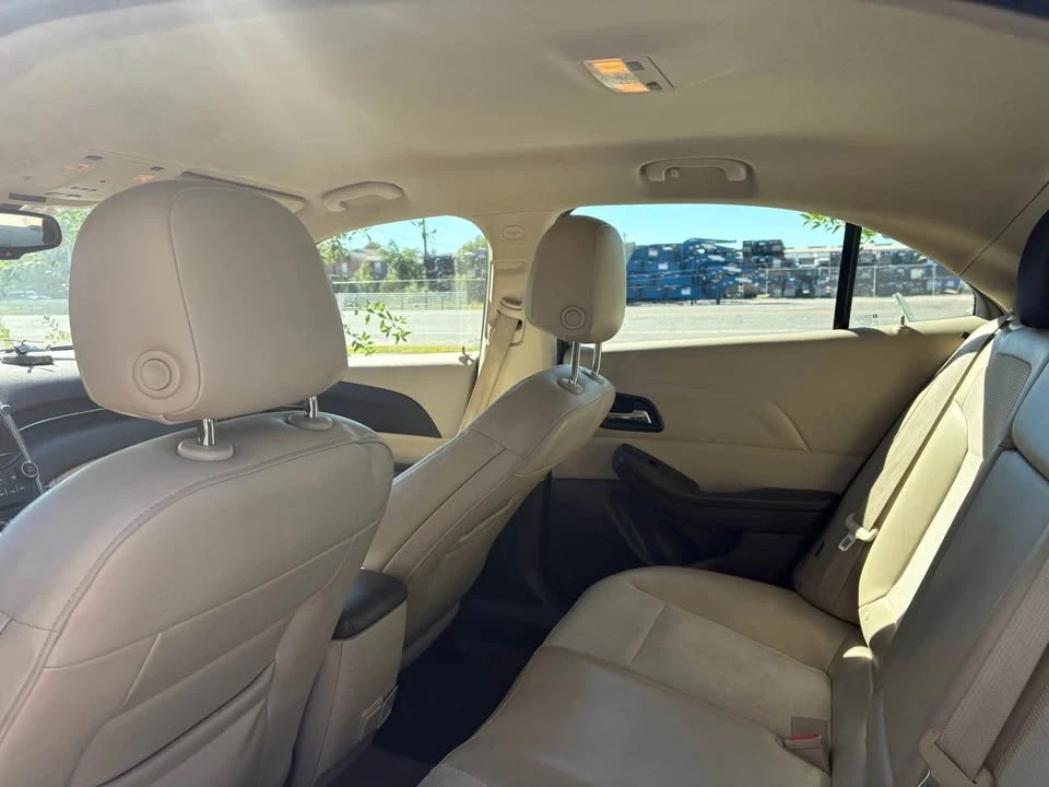 2014 Chevrolet Malibu - Image 8 of 9