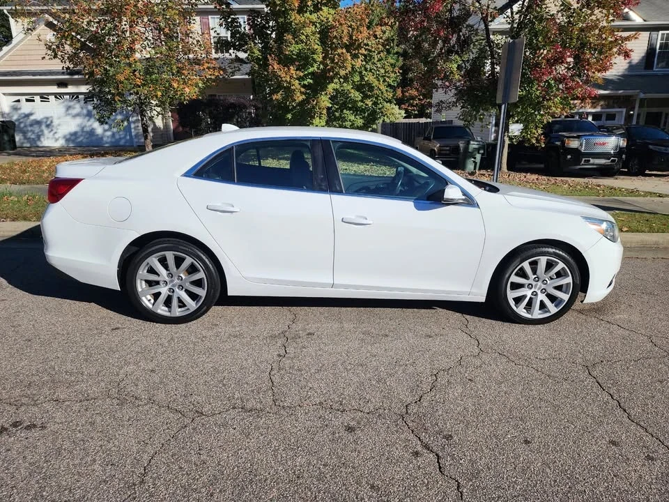 2014 Chevrolet Malibu - Image 2 of 7