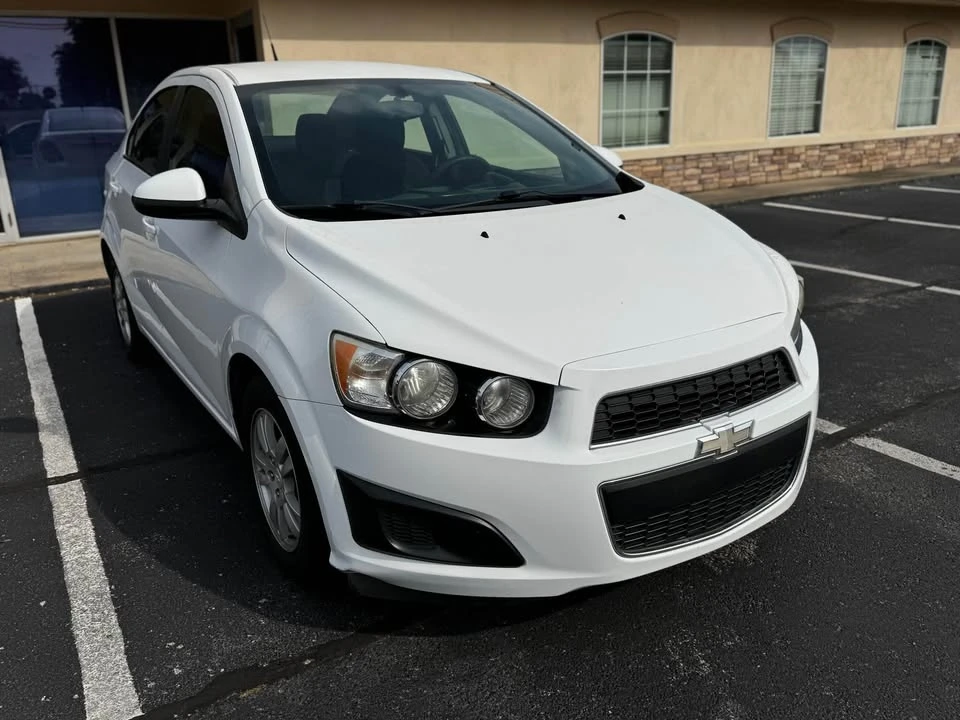 2014 Chevrolet Aveo/Sonic - Image 3 of 18