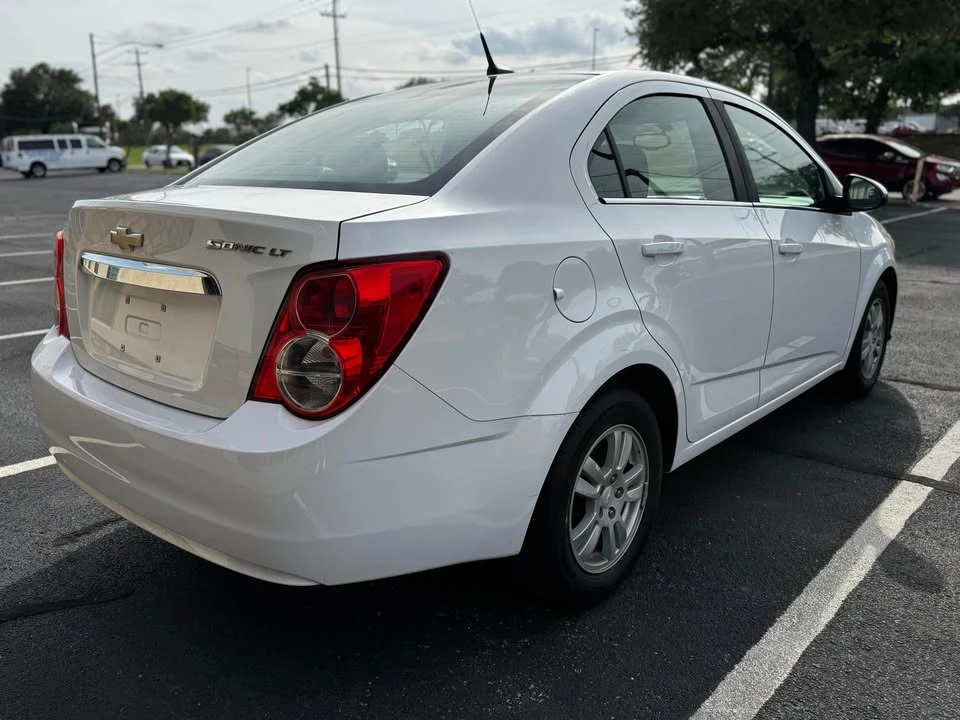 2014 Chevrolet Aveo/Sonic - Image 6 of 18