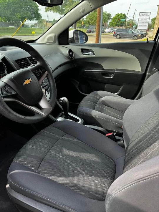 2014 Chevrolet Aveo/Sonic - Image 8 of 18