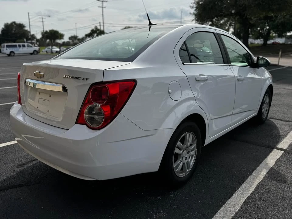 2014 Chevrolet Aveo/Sonic - Image 10 of 18