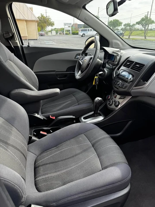 2014 Chevrolet Aveo/Sonic - Image 4 of 18