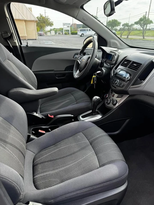 2014 Chevrolet Aveo/Sonic - Image 2 of 18