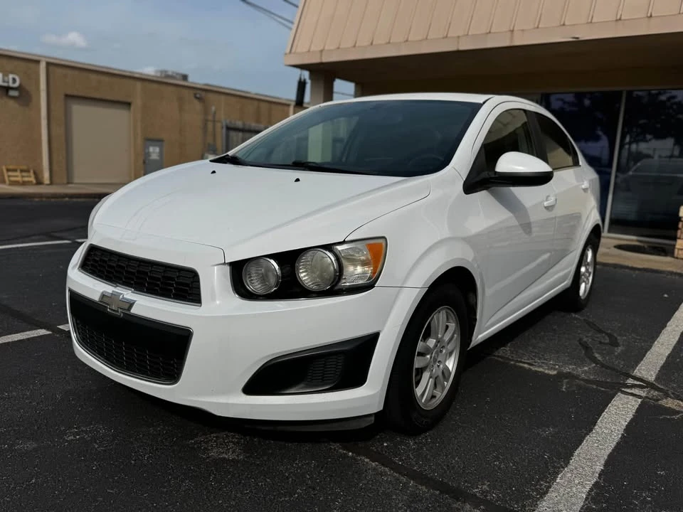 2014 Chevrolet Aveo/Sonic - Image 5 of 18