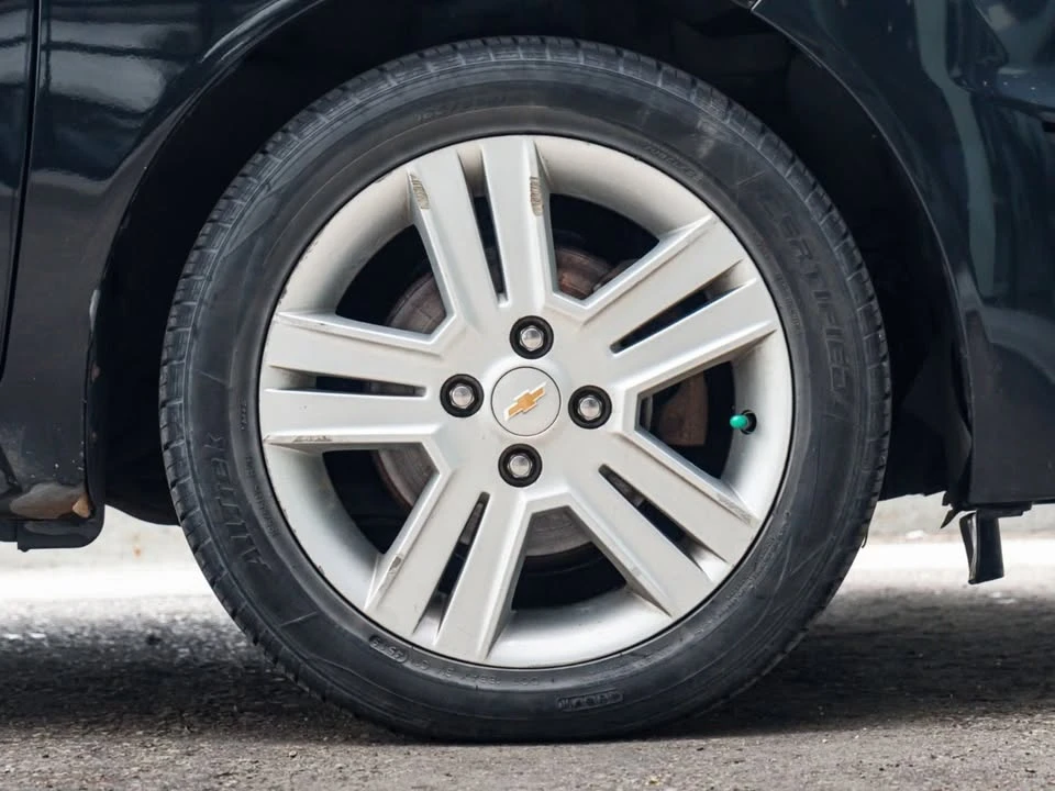 2014 Chevrolet Spark - Image 2 of 19