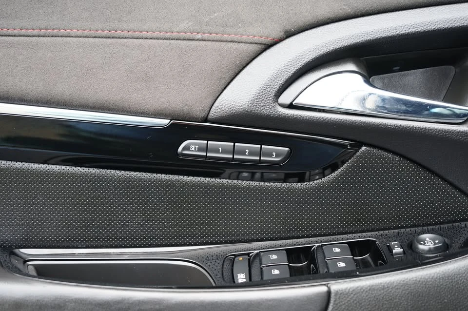 2014 Chevrolet SS - Image 10 of 20