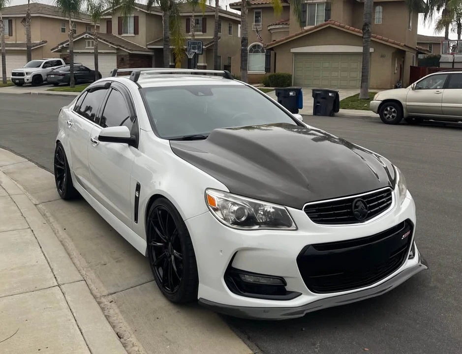 2014 Chevrolet SS - Image 2 of 15
