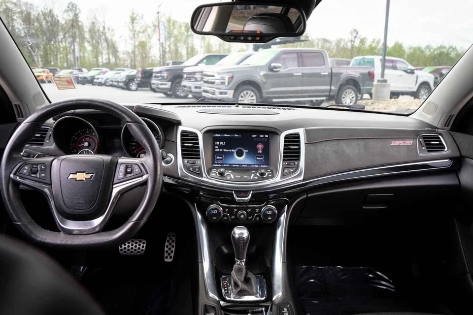2014 Chevrolet SS - Image 13 of 18
