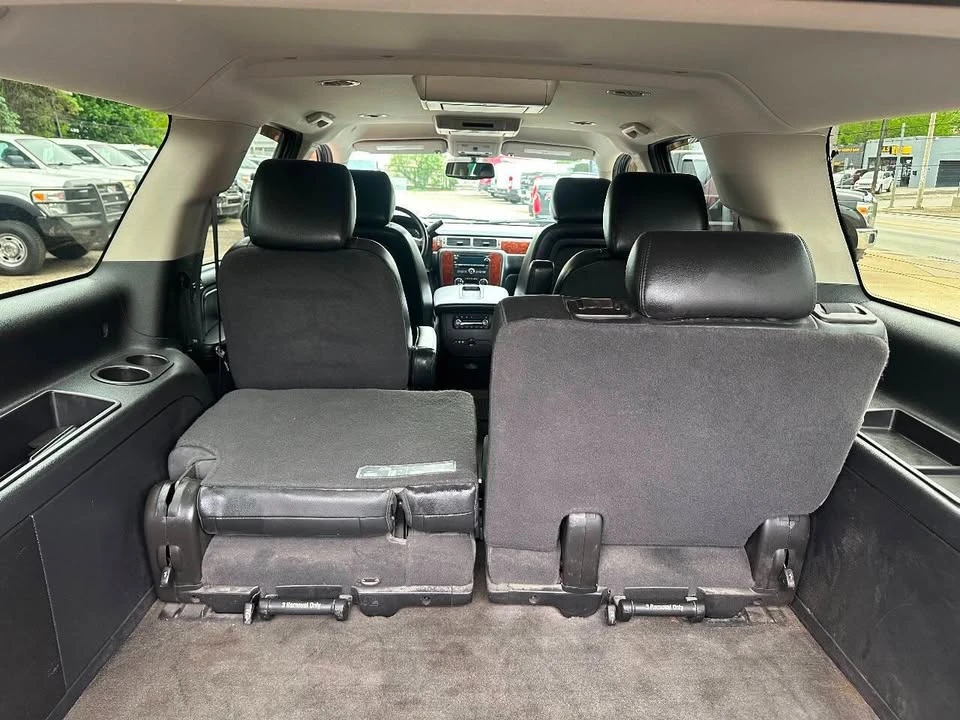 2014 Chevrolet Suburban 10th Gen - Image 6 of 16