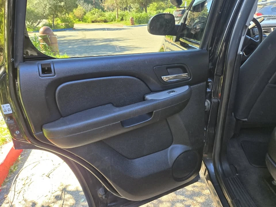 2014 Chevrolet Tahoe 3rd Gen - Image 10 of 16