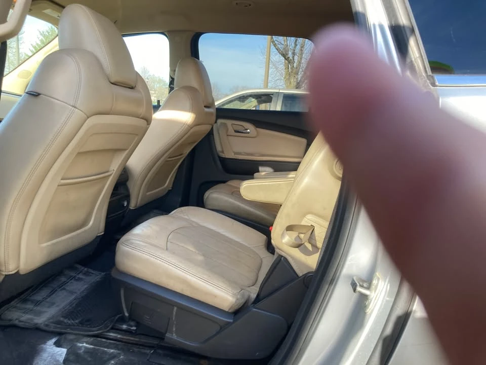 2014 Chevrolet Traverse - Image 2 of 4