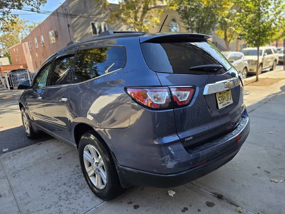 2014 Chevrolet Traverse - Image 3 of 16