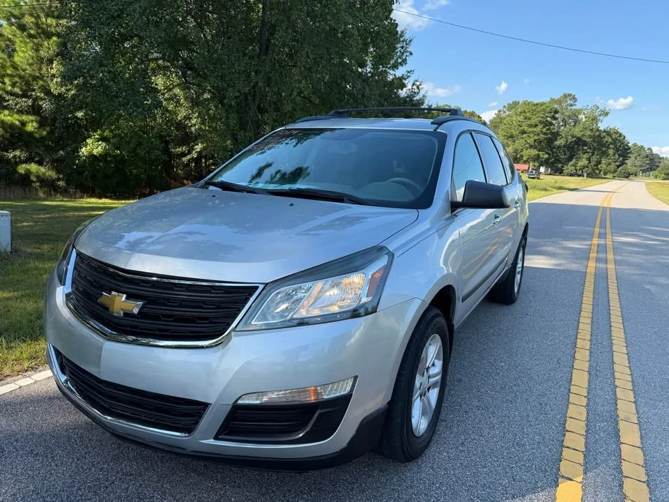 2014 Chevrolet Traverse - Image 10 of 16