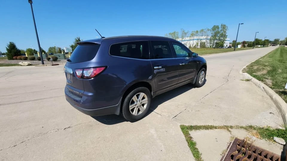 2014 Chevrolet Traverse - Image 2 of 6