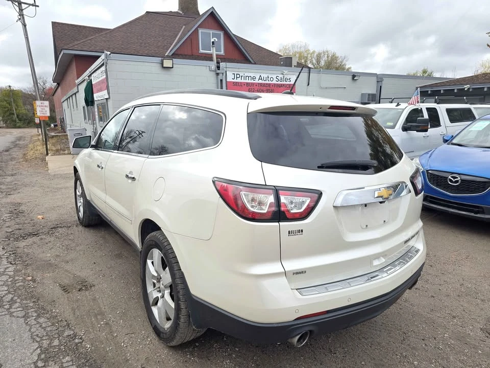 2014 Chevrolet Traverse - Image 2 of 13