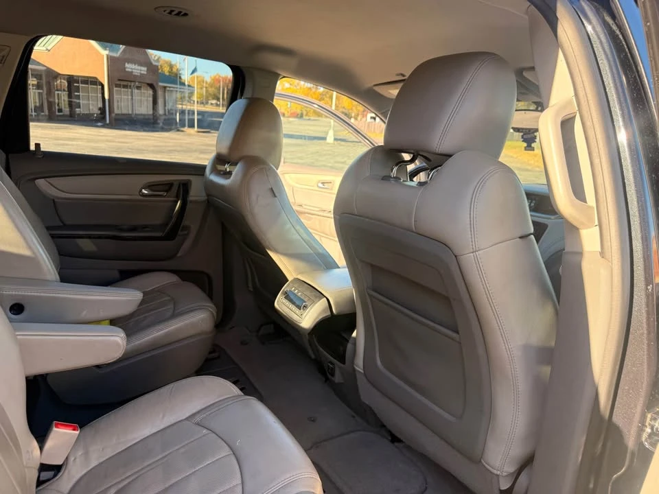 2014 Chevrolet Traverse - Image 8 of 9