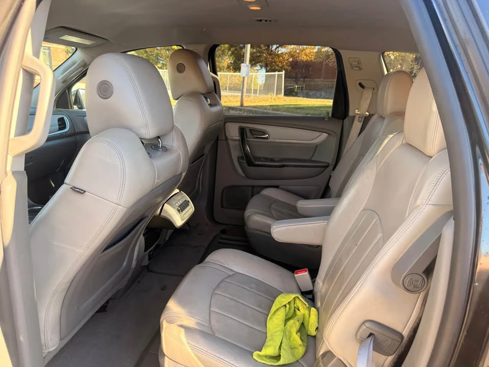 2014 Chevrolet Traverse - Image 6 of 9